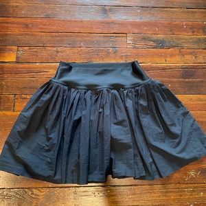 Alo black tennis skirt, size large